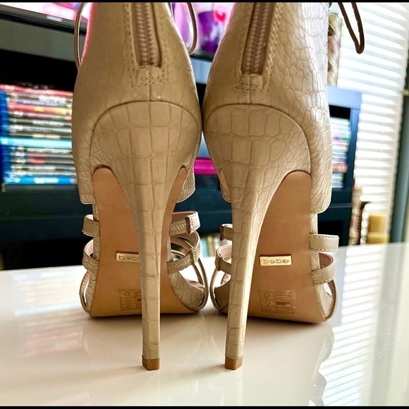 Bebe Vegan Leather Lace up Ankle Cuff Stilettos Sz 9 - Picture 5 of 9